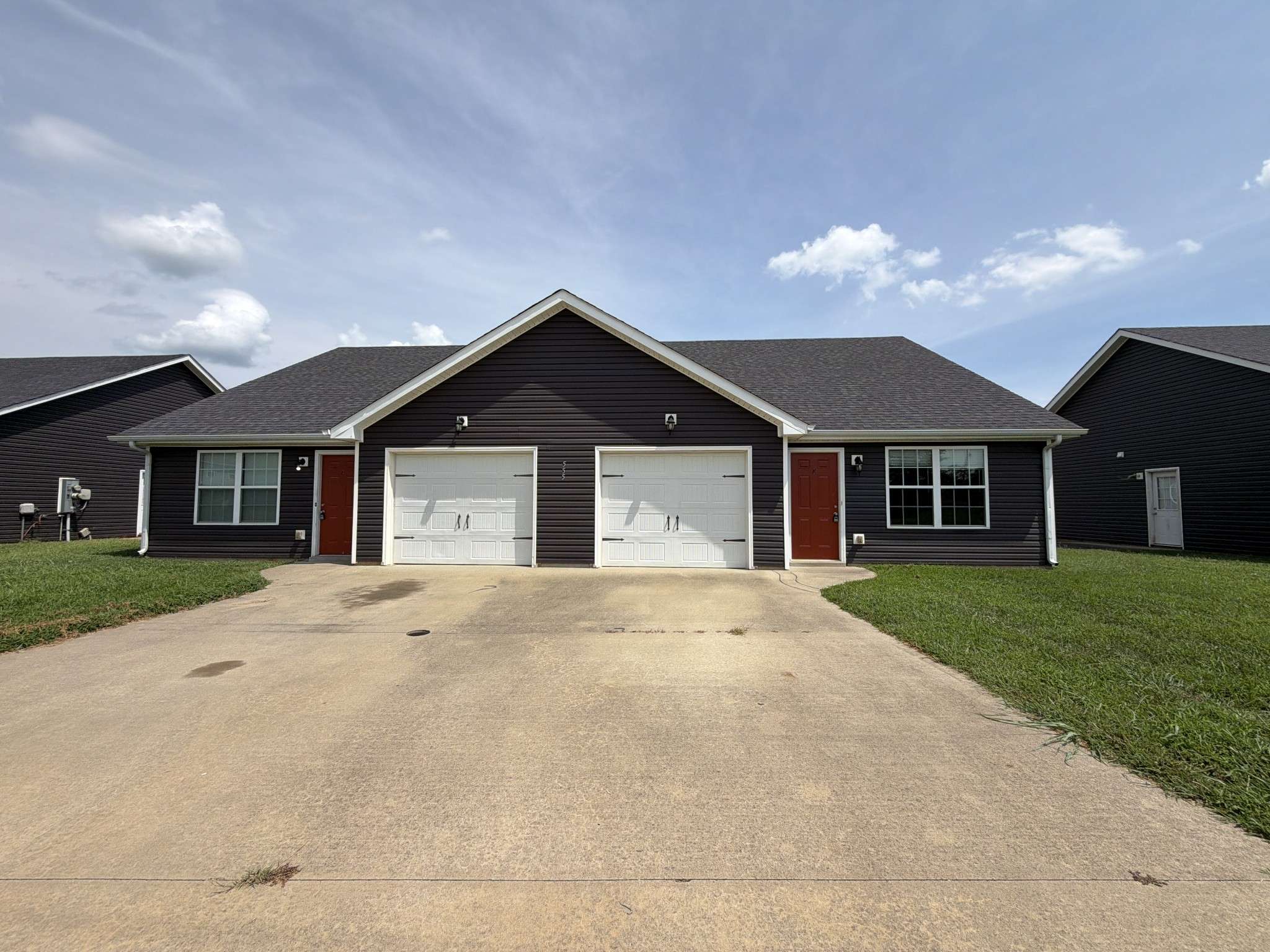 555 Heritage Point Dr #B, Clarksville, TN 37042