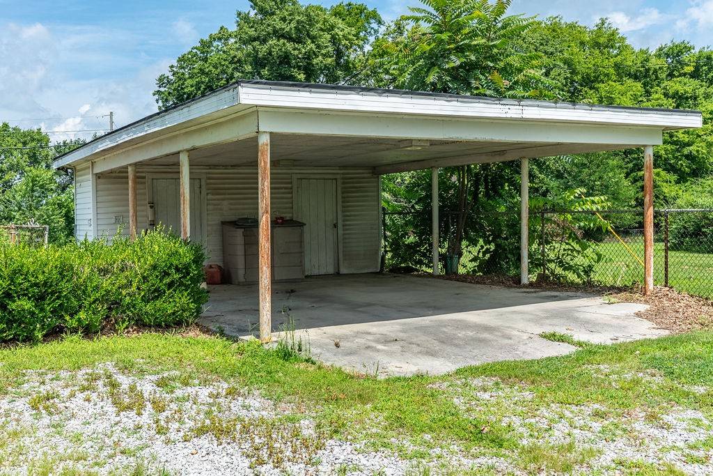 2450 Pembroke Rd, Hopkinsville, KY 42240