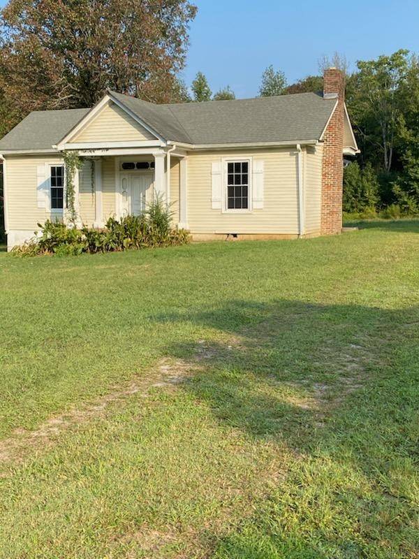 972 Fall River Rd, Goodspring, TN 38460