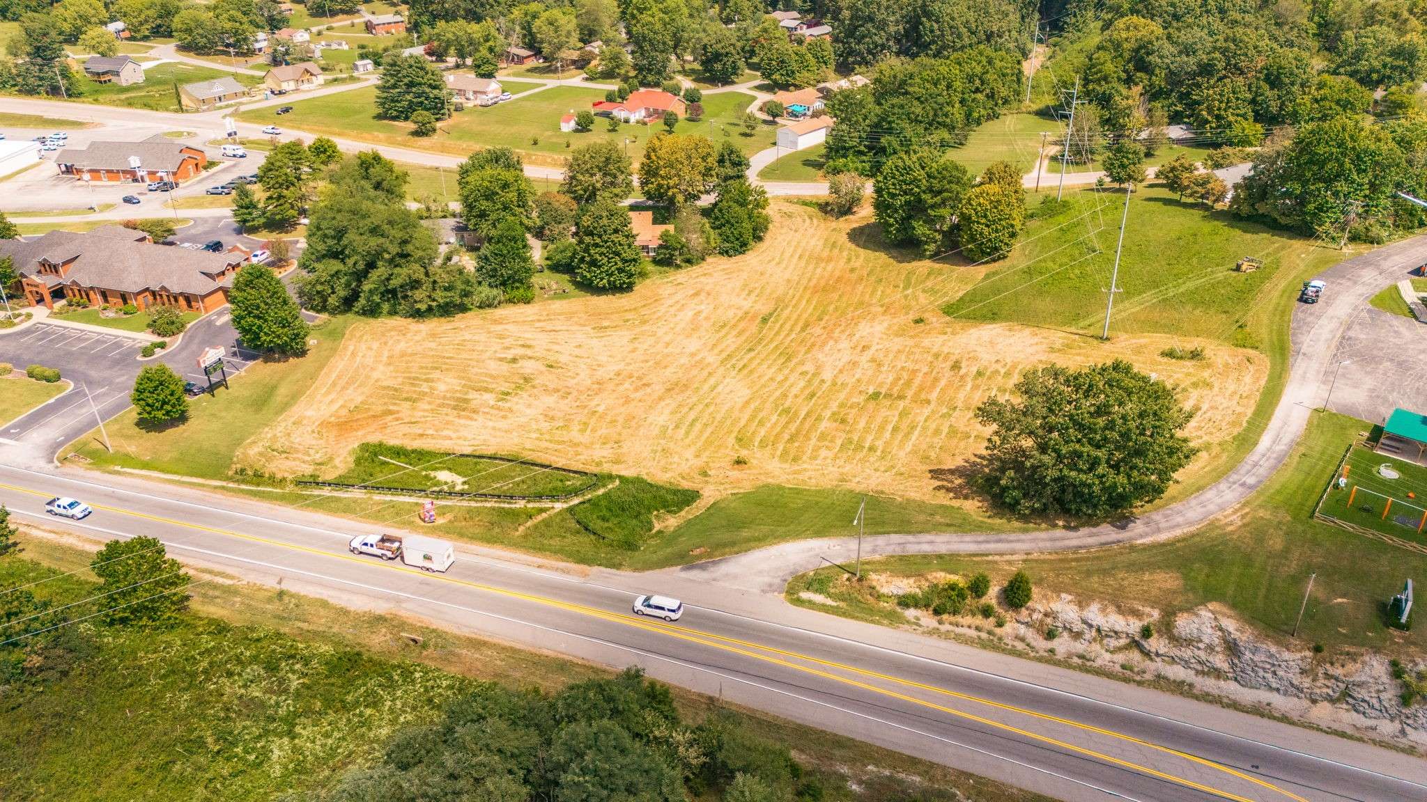 5270 New Highway 31E, Westmoreland, TN 37186