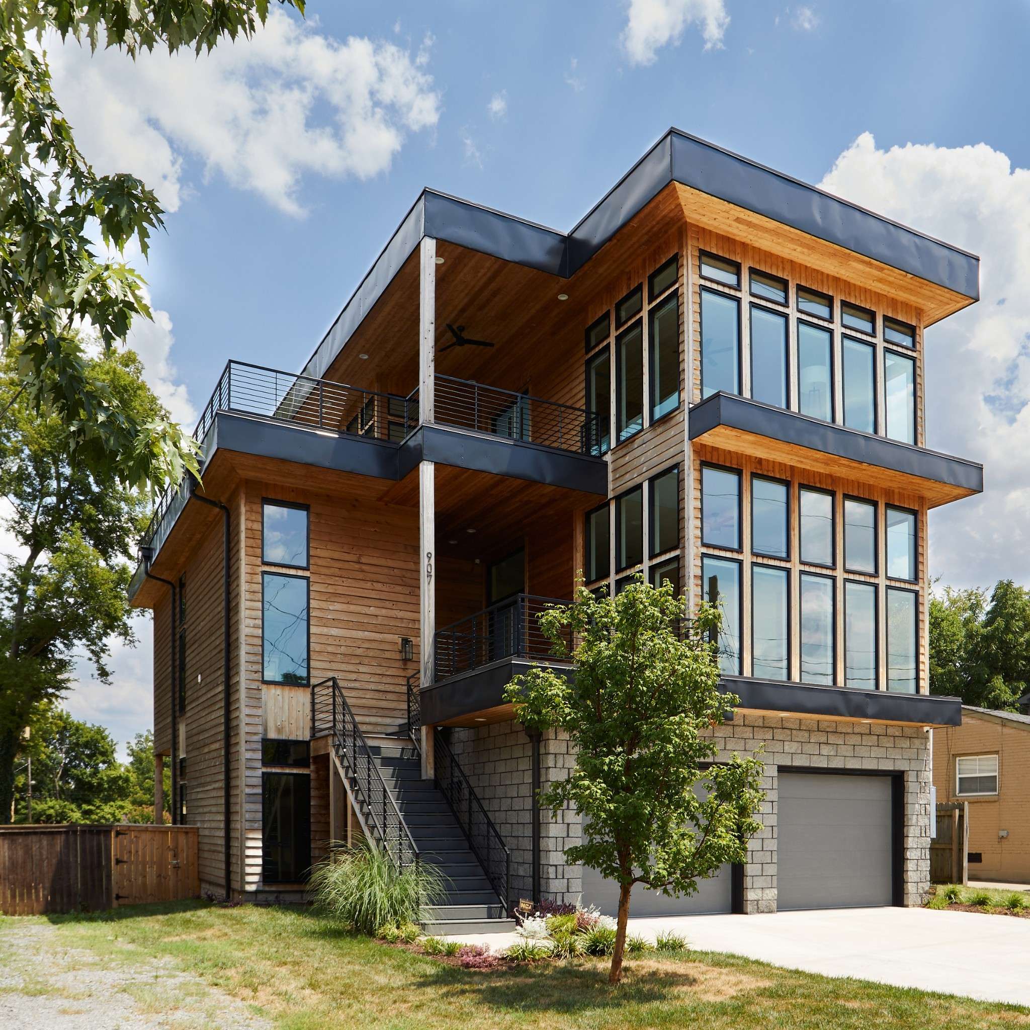 907 S 12th St, Nashville, TN 37206