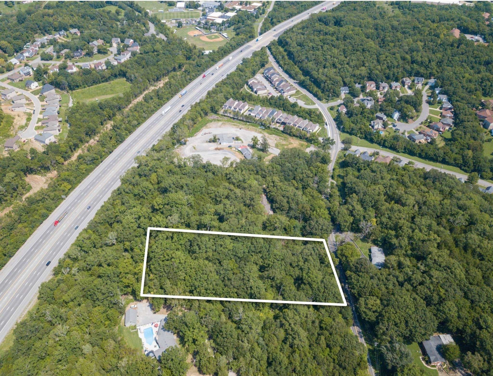 7677 Sawyer Brown Rd, Nashville, TN 37221