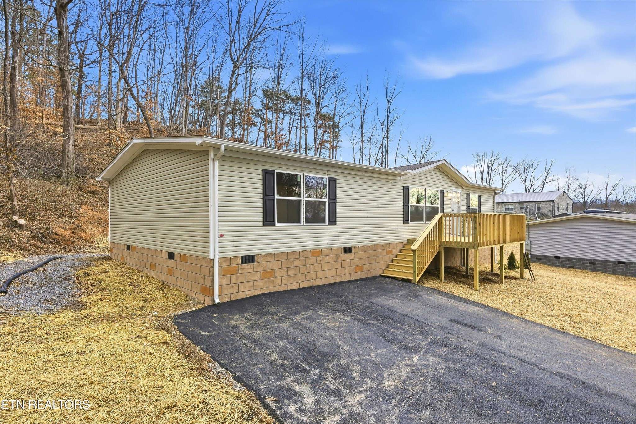 508 Short St, La Follette, TN 37766