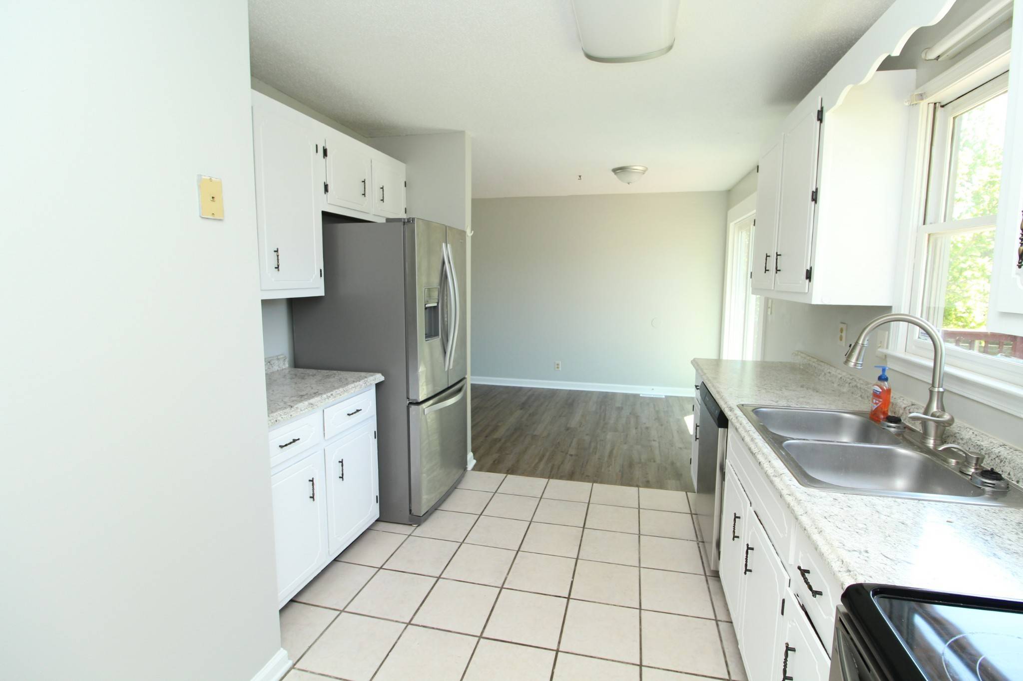2804 Summertree Ln, Clarksville, TN 37040