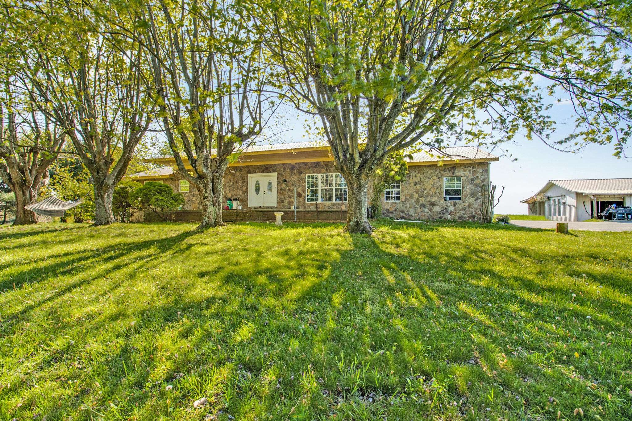 455 Muddy Branch Road, Pikeville, TN 37367
