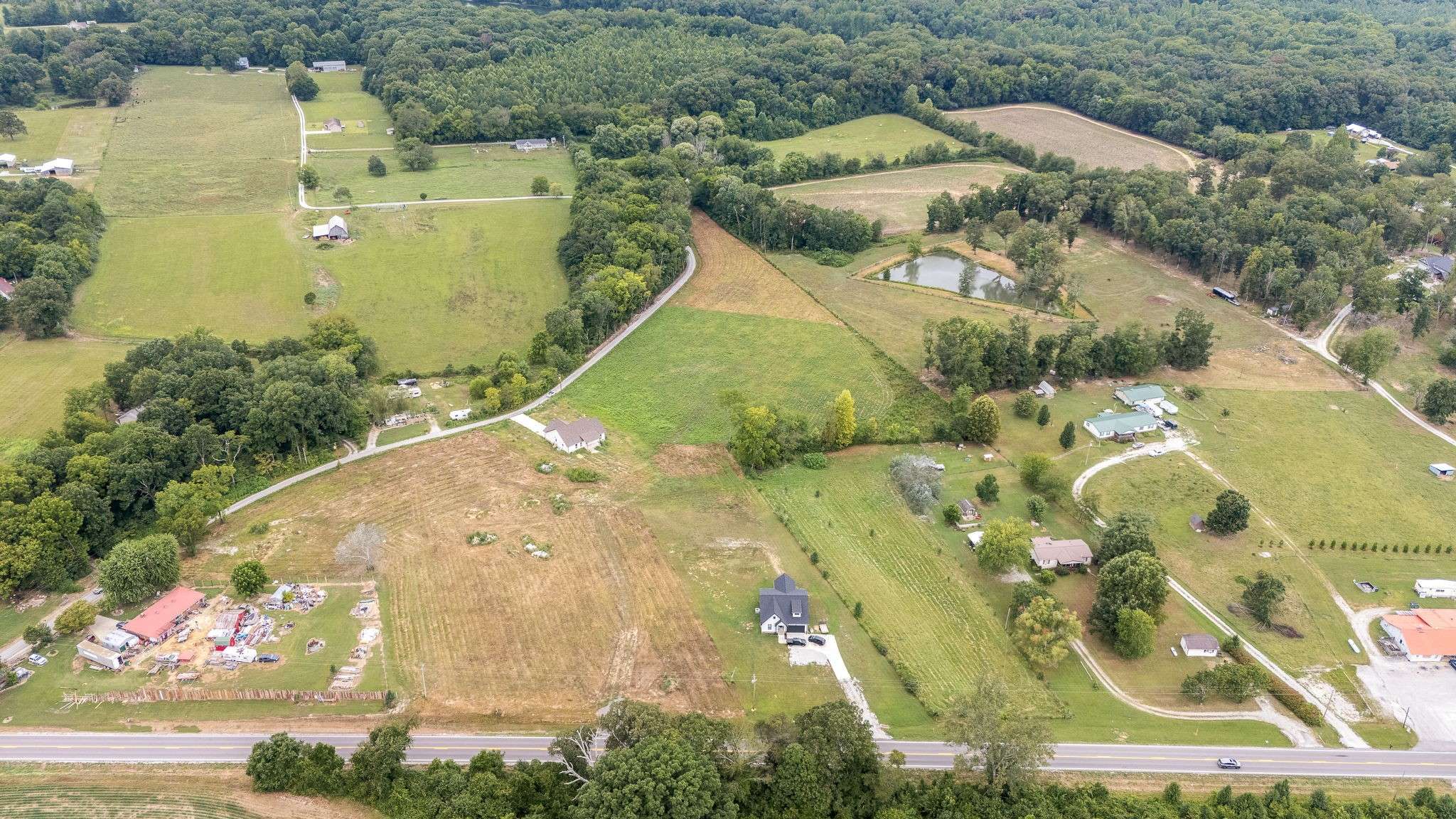 56 Lightfoot Ln, Estill Springs, TN 37330