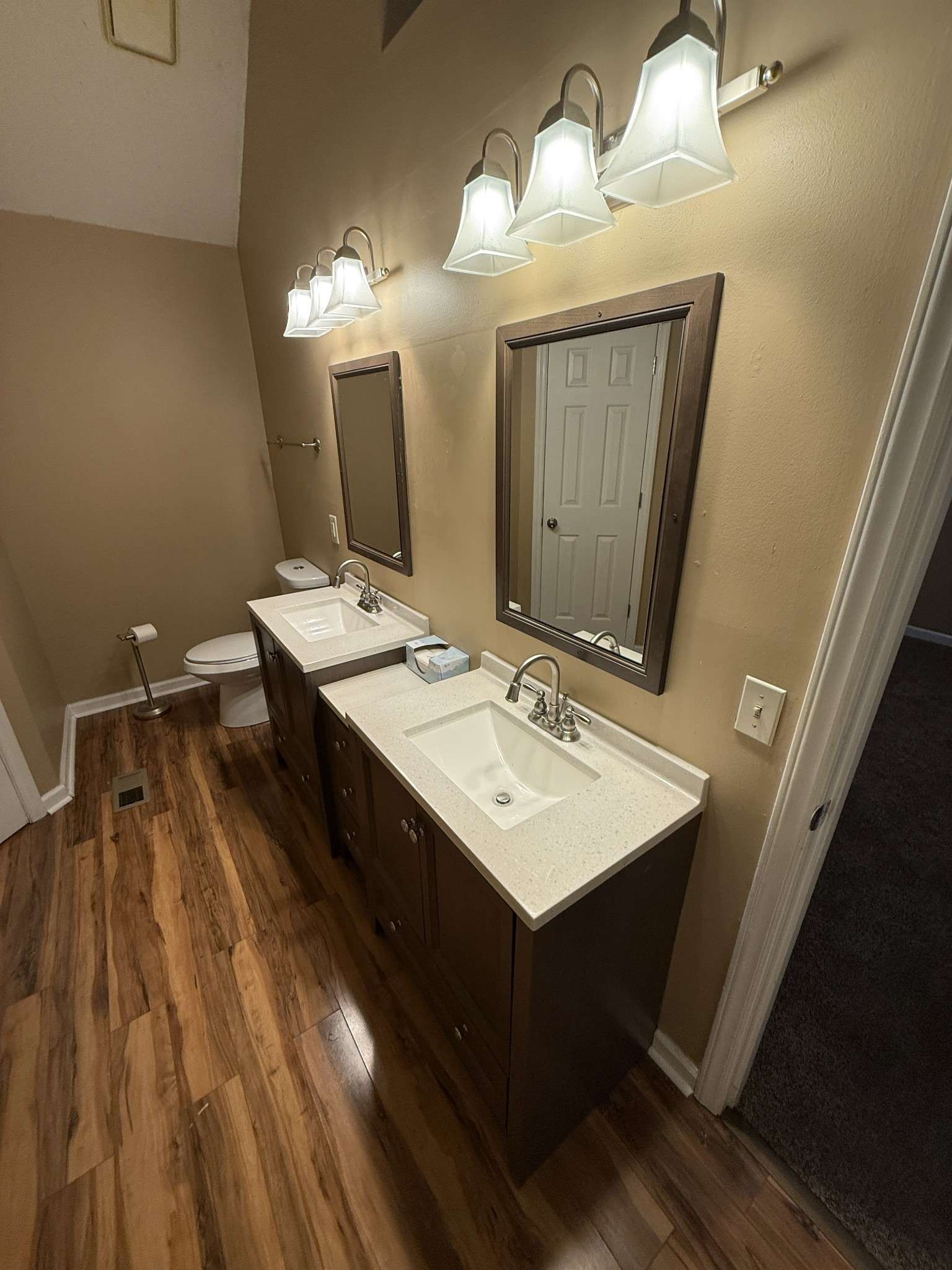 1103 Victoria Dr, Murfreesboro, TN 37129