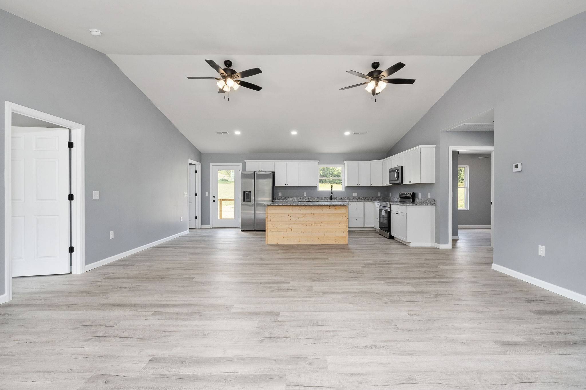 420 Salt Lick Creek Rd, Pleasant Shade, TN 37145
