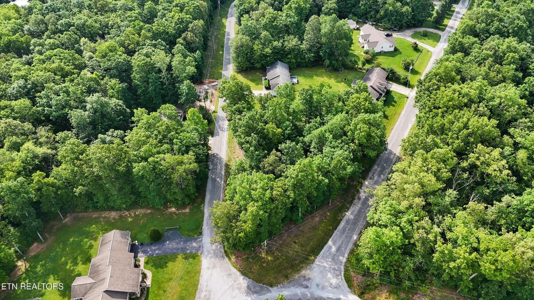 600 Aqum Circle, Crossville, TN 38572