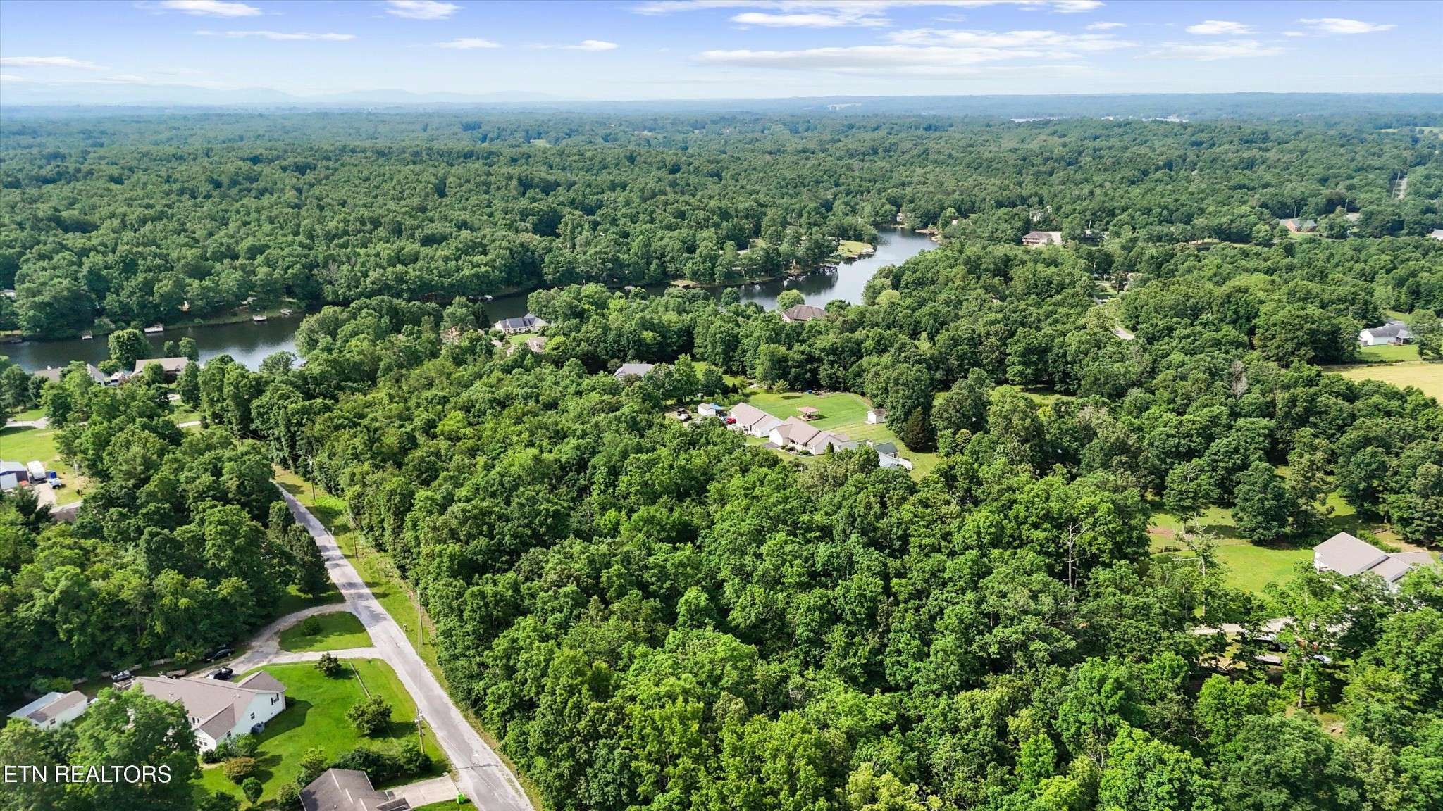 1448 War Eagle Drive, Crossville, TN 38572