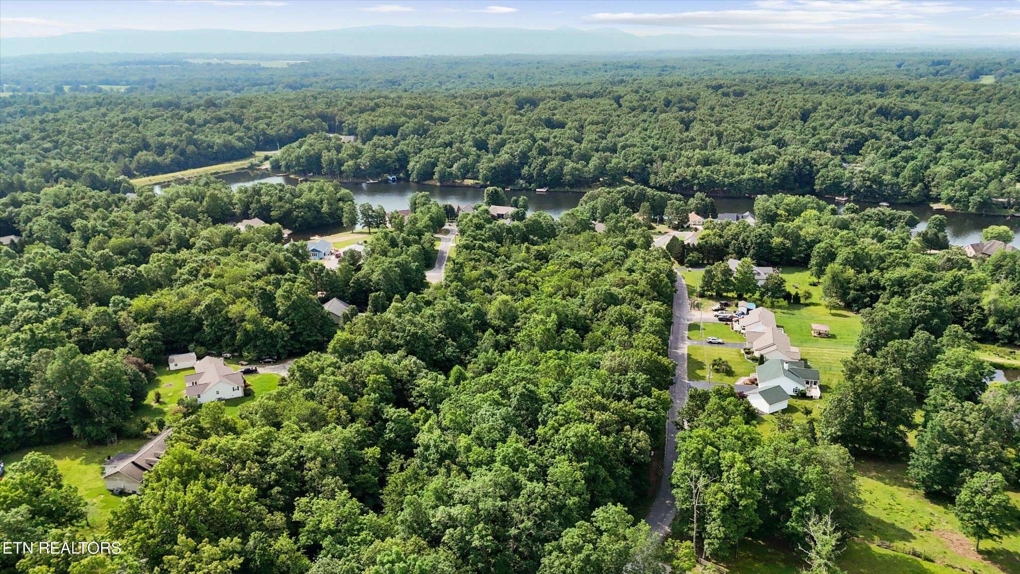 1448 War Eagle Drive, Crossville, TN 38572