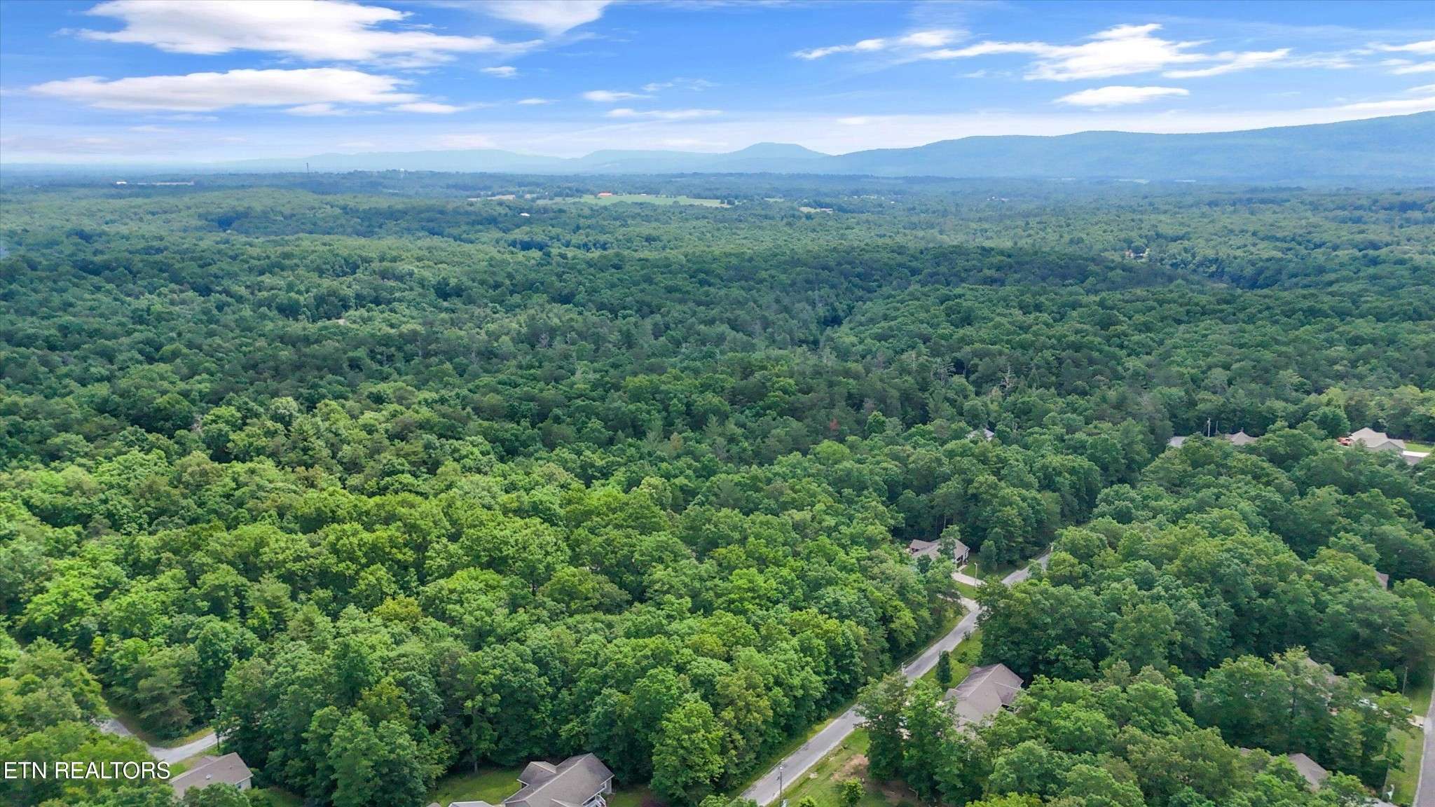7023 Chief White Eagle Lane, Crossville, TN 38572