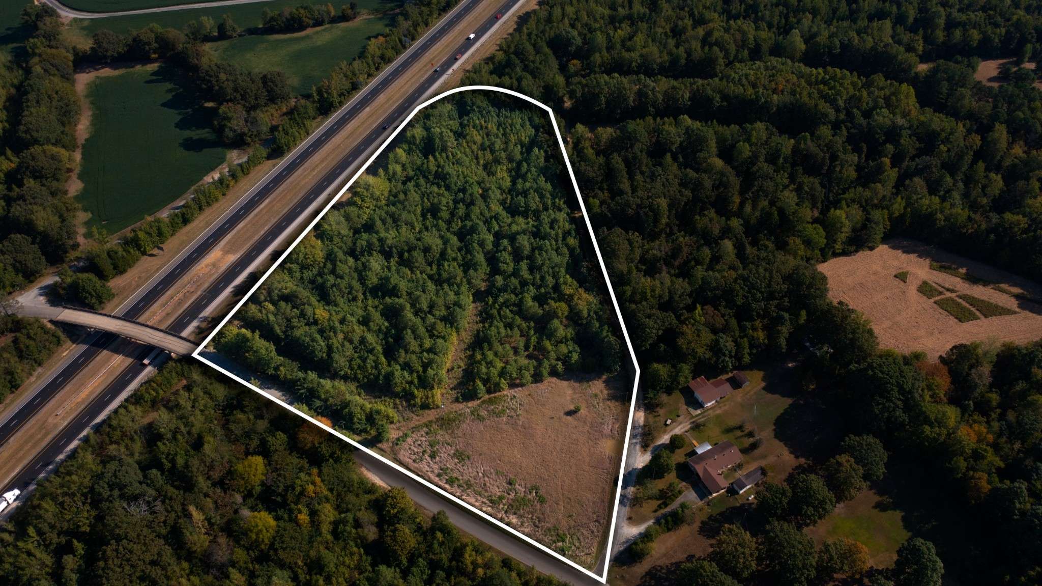 1 D Young Rd, Holladay, TN 38341