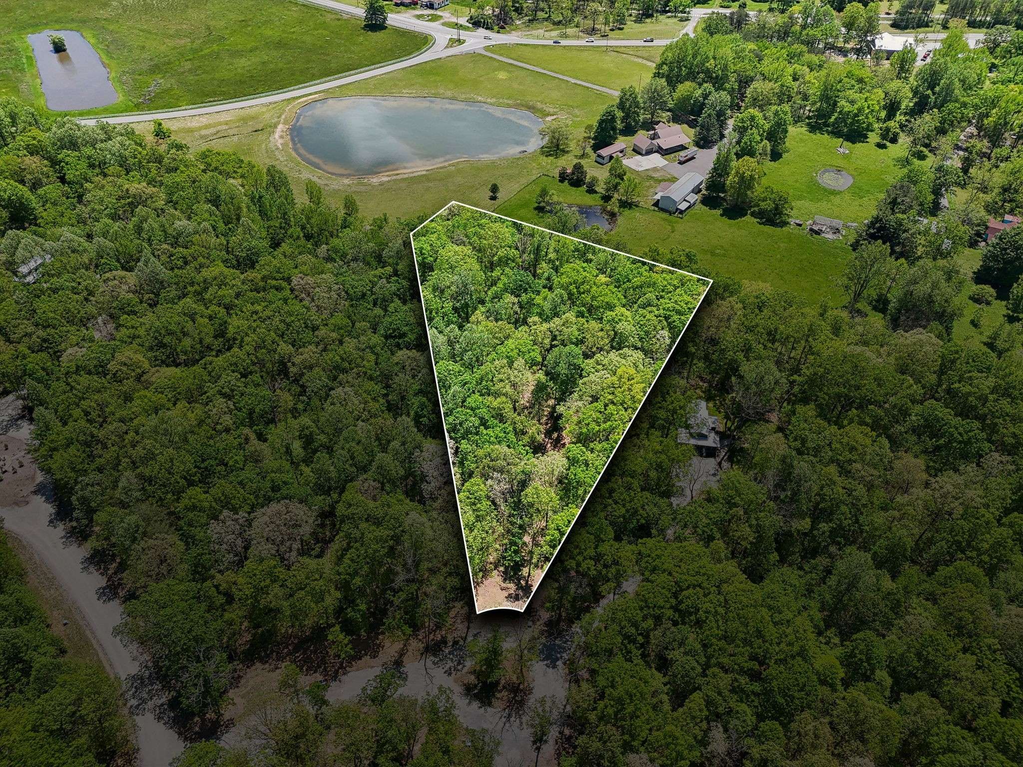 51 Mossy Rock Ln, Monteagle, TN 37356