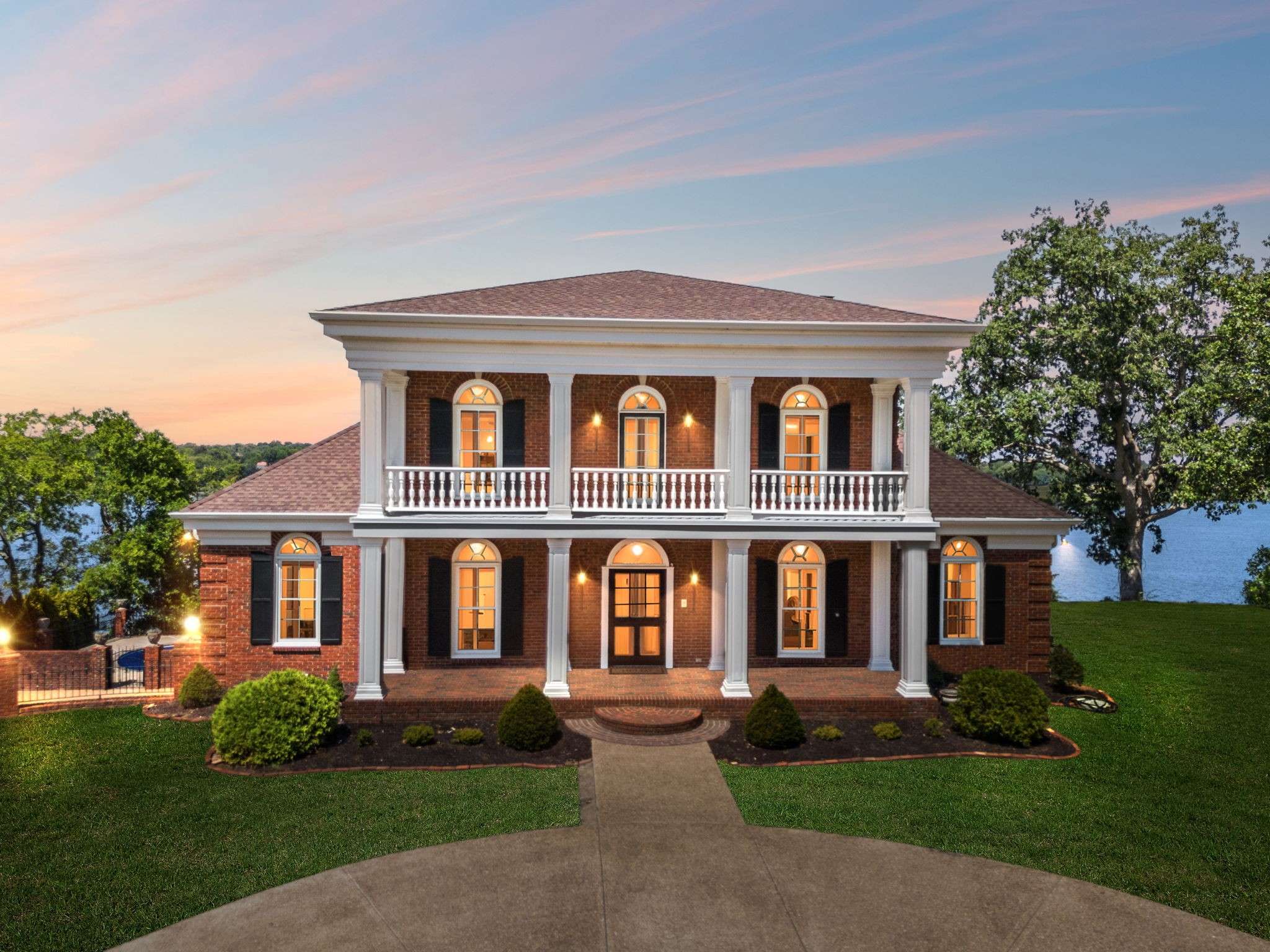 103 Cherry Branch Ln, Old Hickory, TN 37138