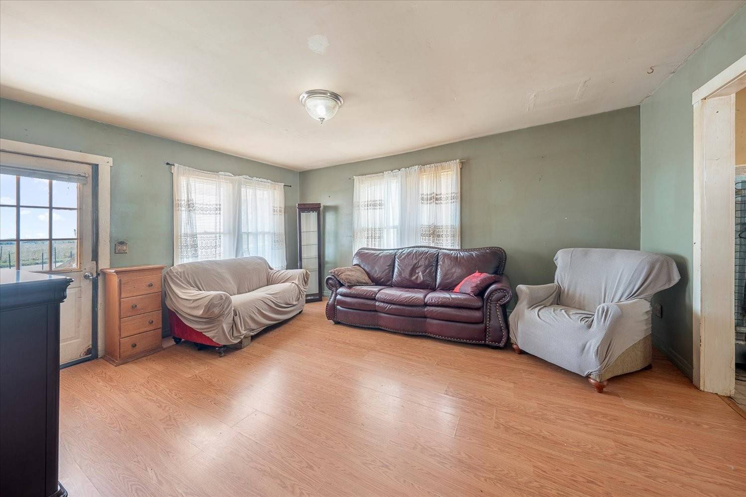 412 E College St, Summertown, TN 38483