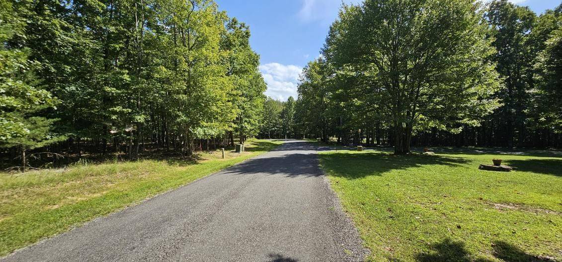 327 2 Lake Trl, Dunlap, TN 37327