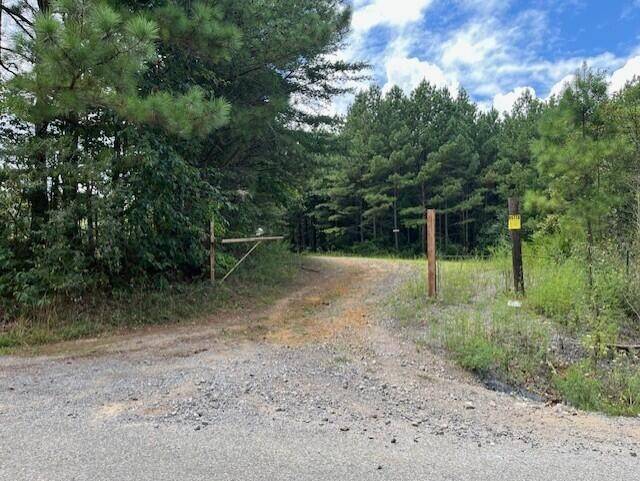 123 Retro Hughes Road, Graysville, TN 37338