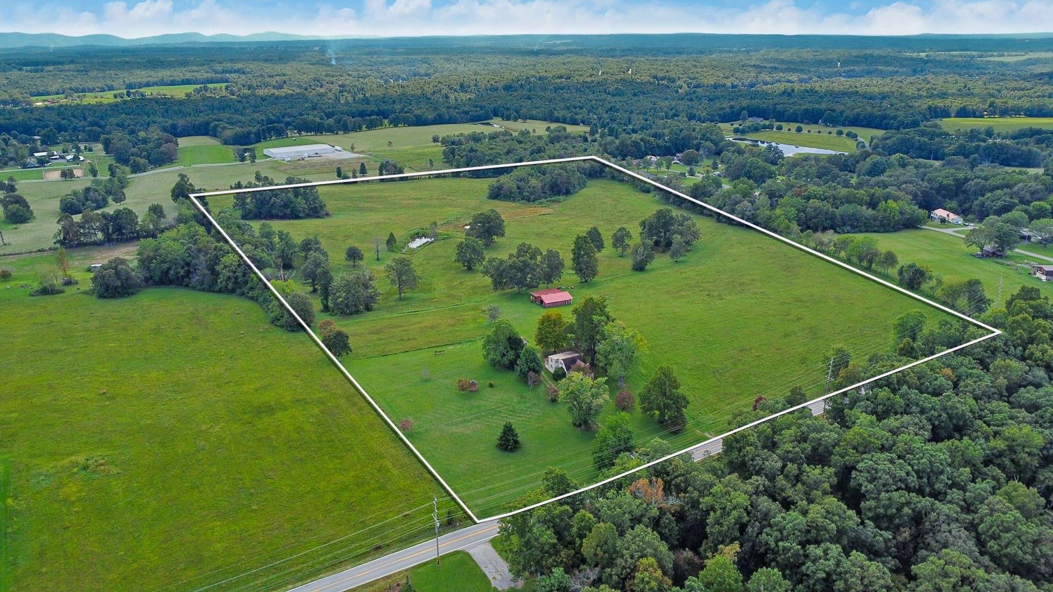 1386 Pigeon Ridge Rd, Crossville, TN 38555