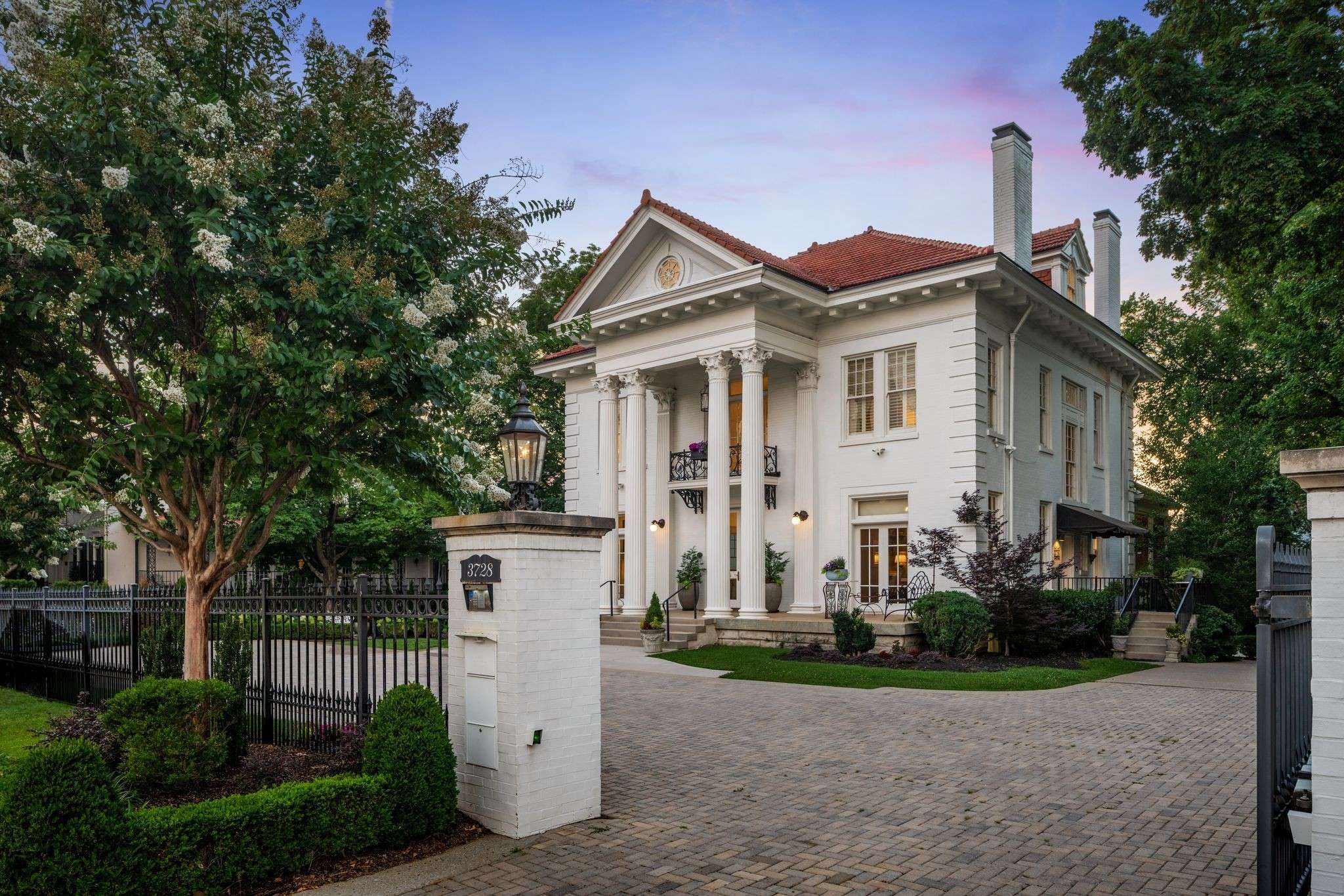 3728 West End Ave, Nashville, TN 37205
