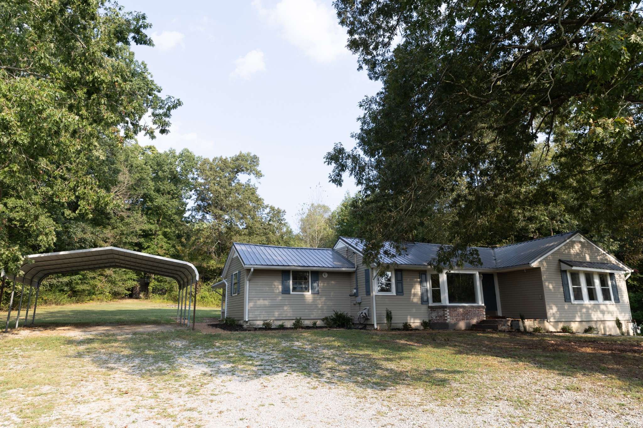 8 Rushing Ln, Leoma, TN 38468