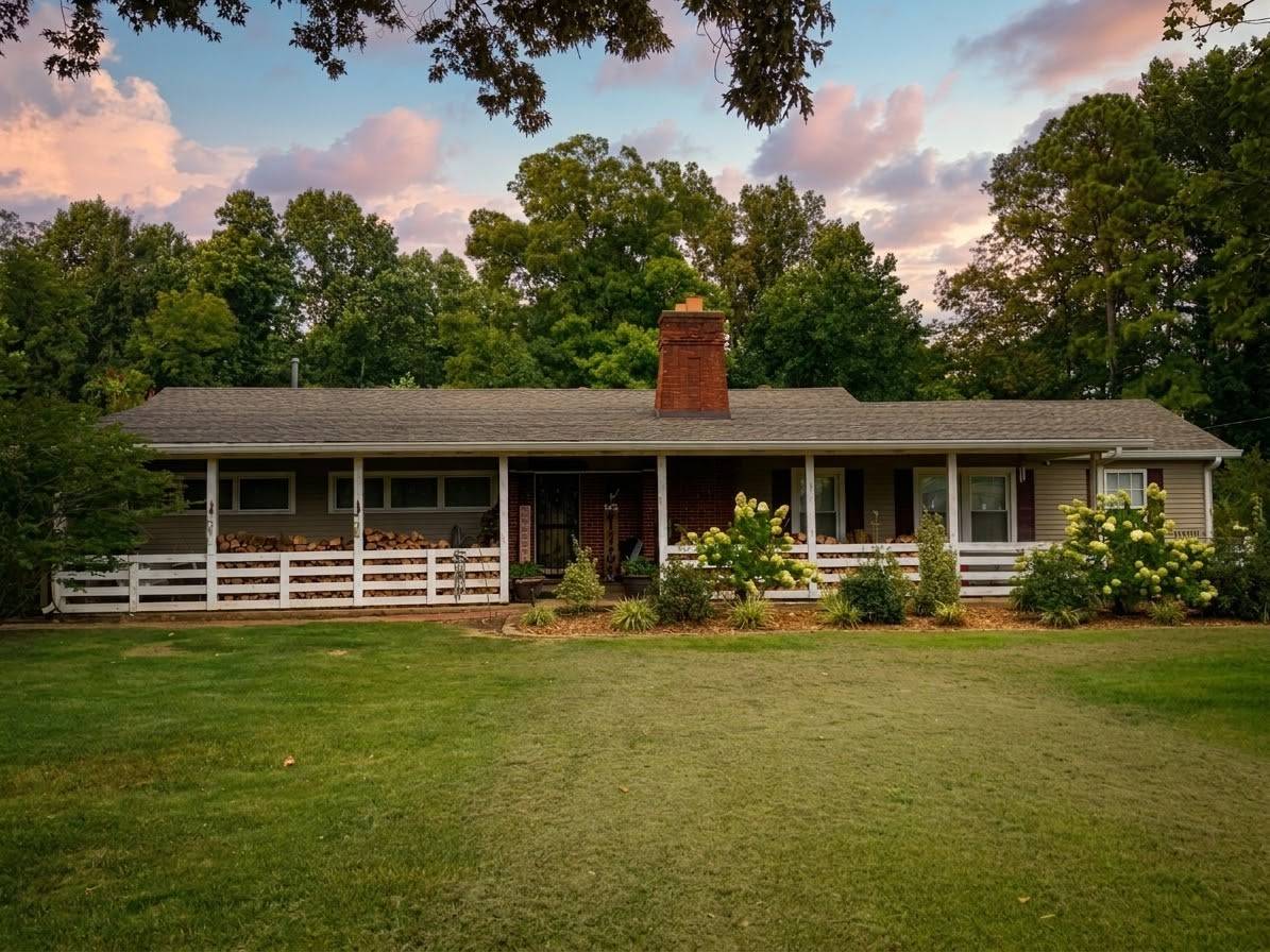1870 N Market St, Paris, TN 38242