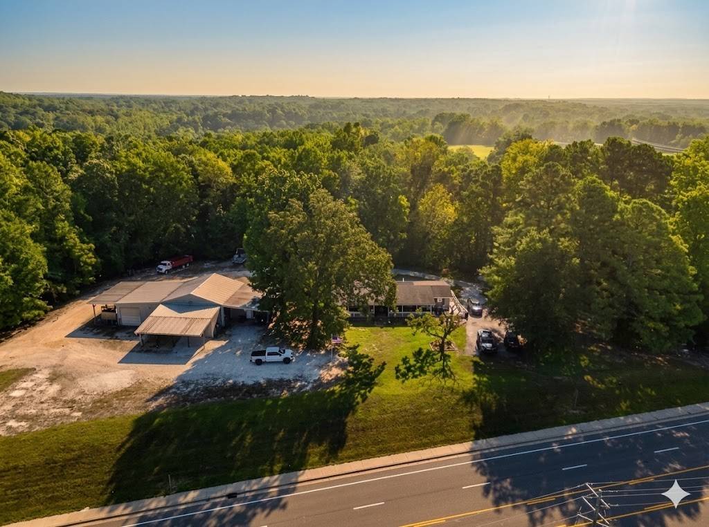1870 N Market St, Paris, TN 38242