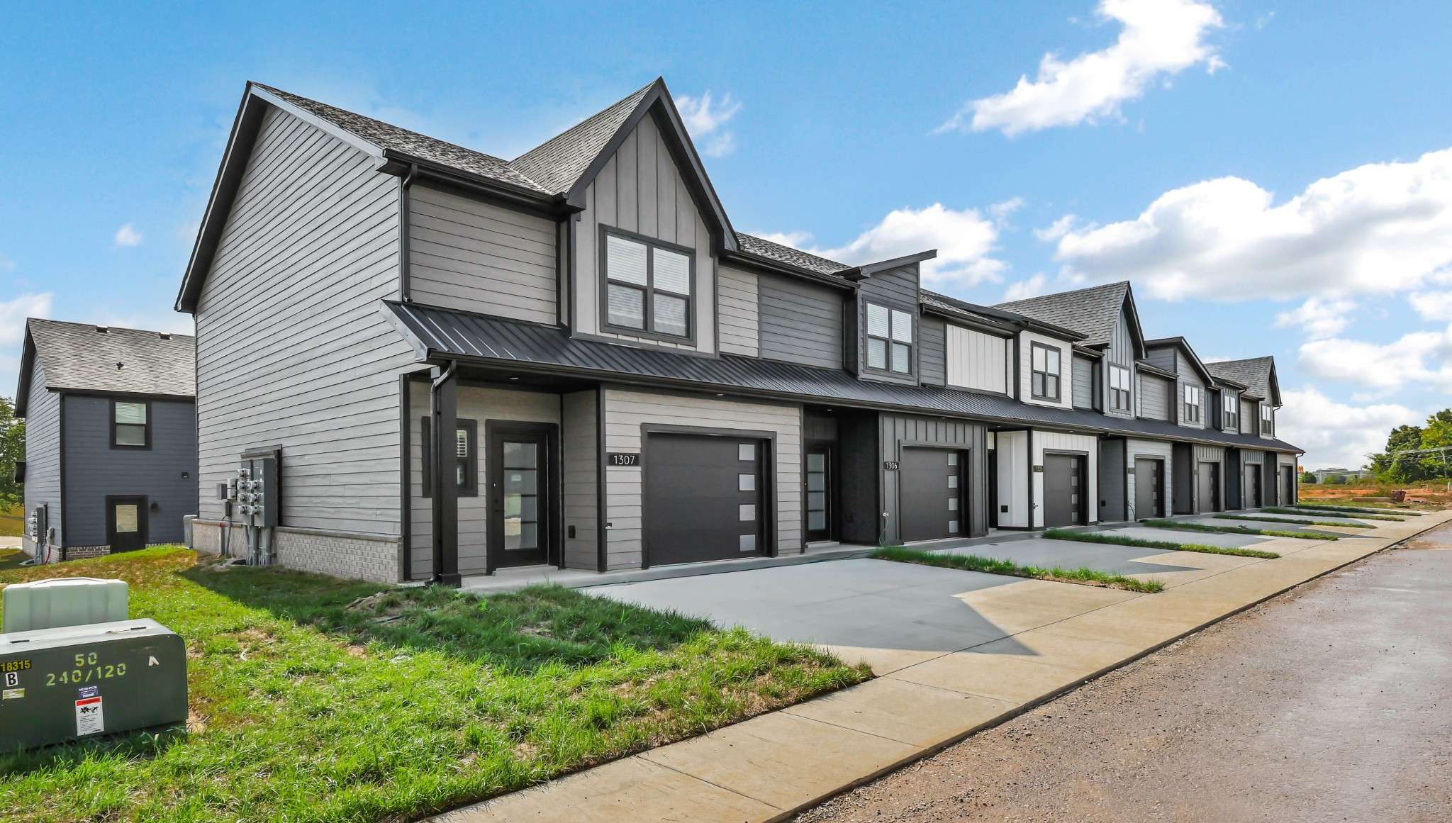 1304 Jonathan Wade Circle #1304, Clarksville, TN 37043
