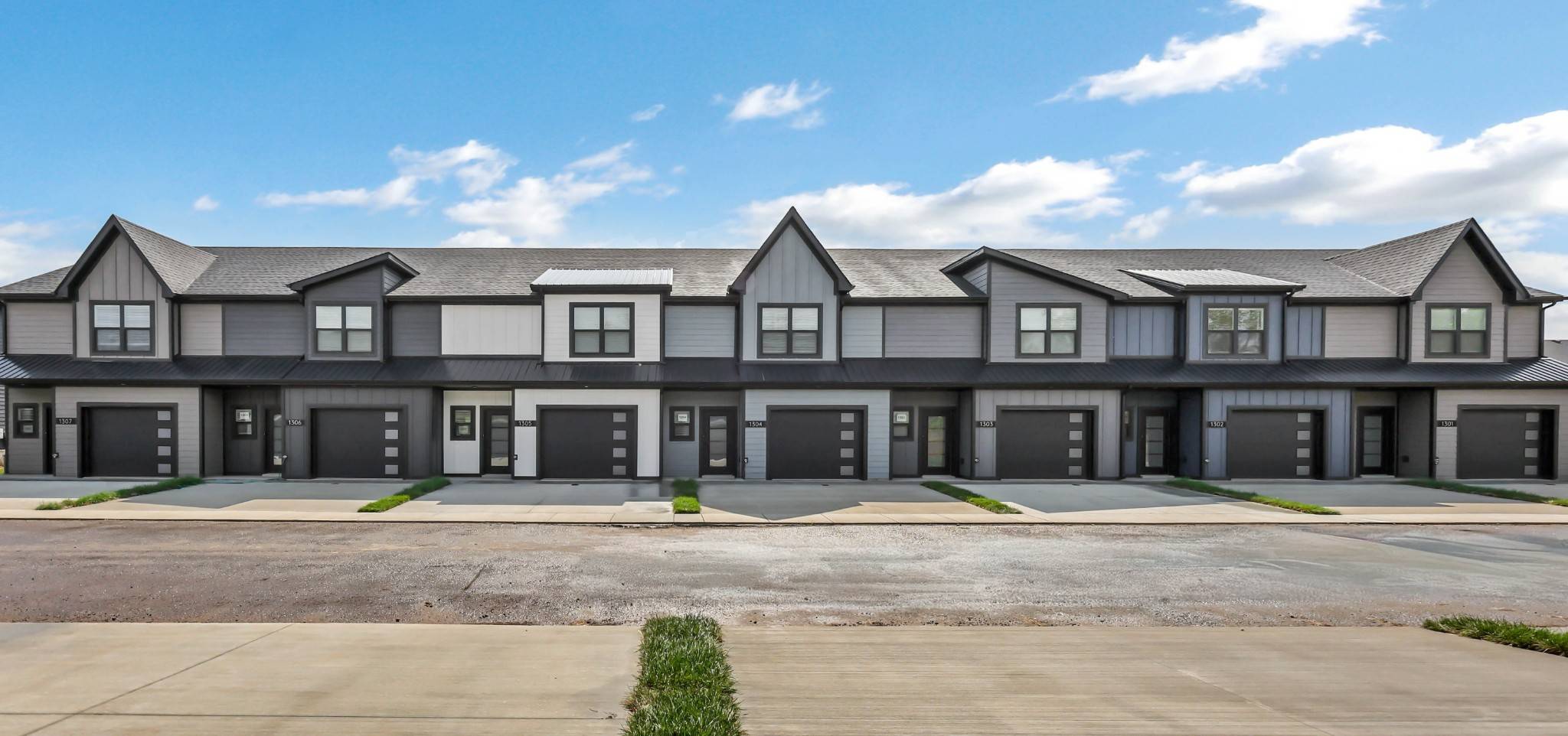 1304 Jonathan Wade Circle #1304, Clarksville, TN 37043