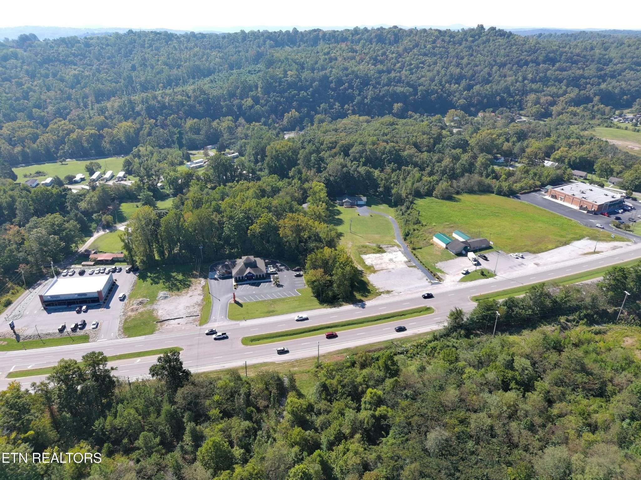 1723 Roane State Hwy, Harriman, TN 37748