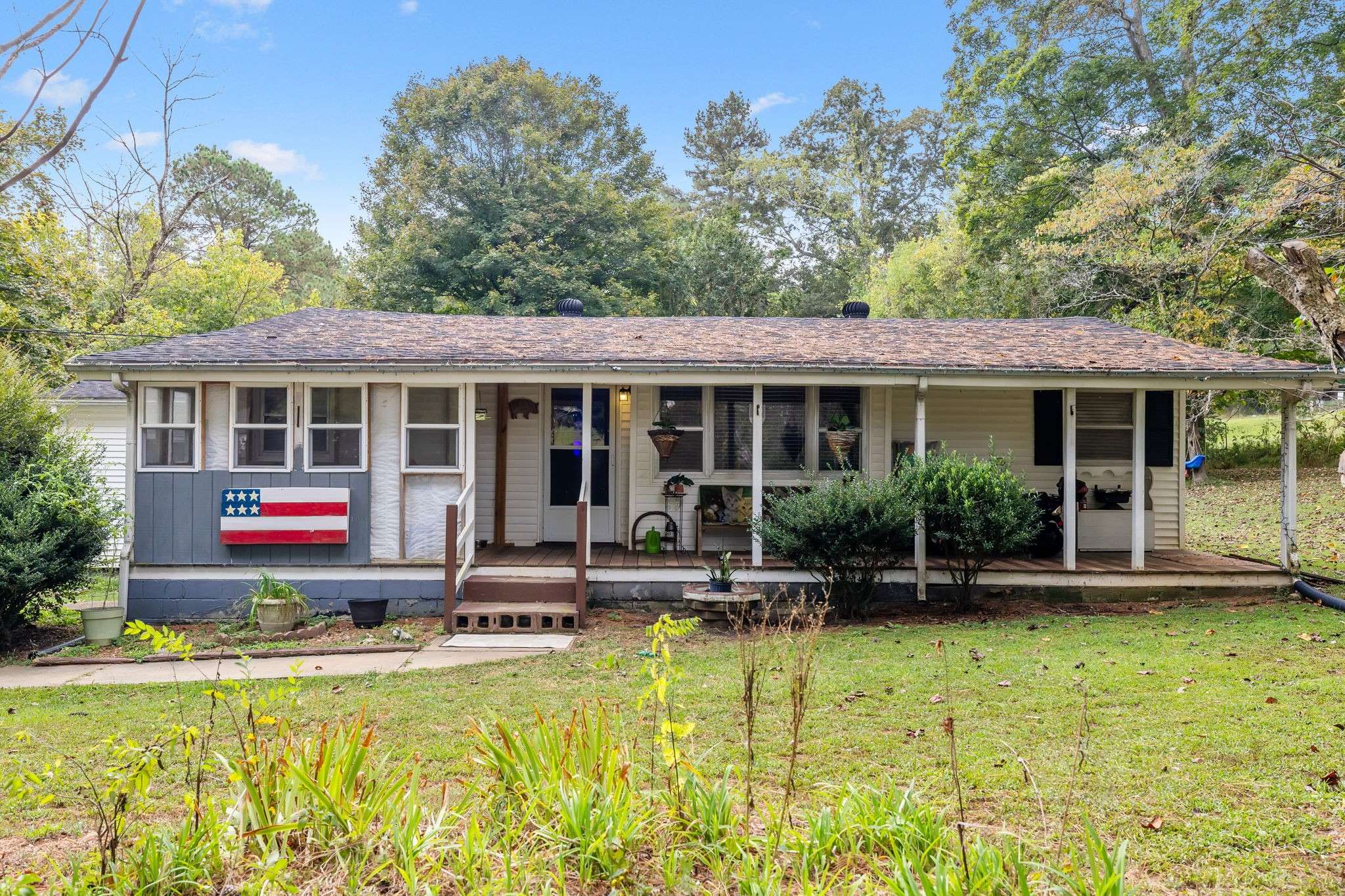 1826 Palmyra Rd, Palmyra, TN 37142