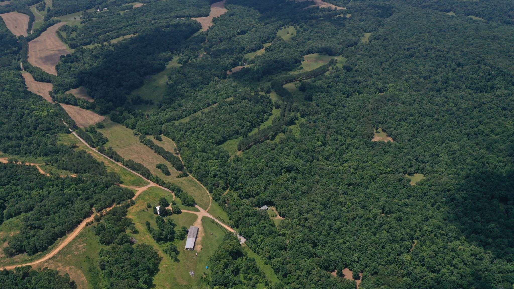 1092 Shoulder Strap Branch Rd, Vanleer, TN 37181