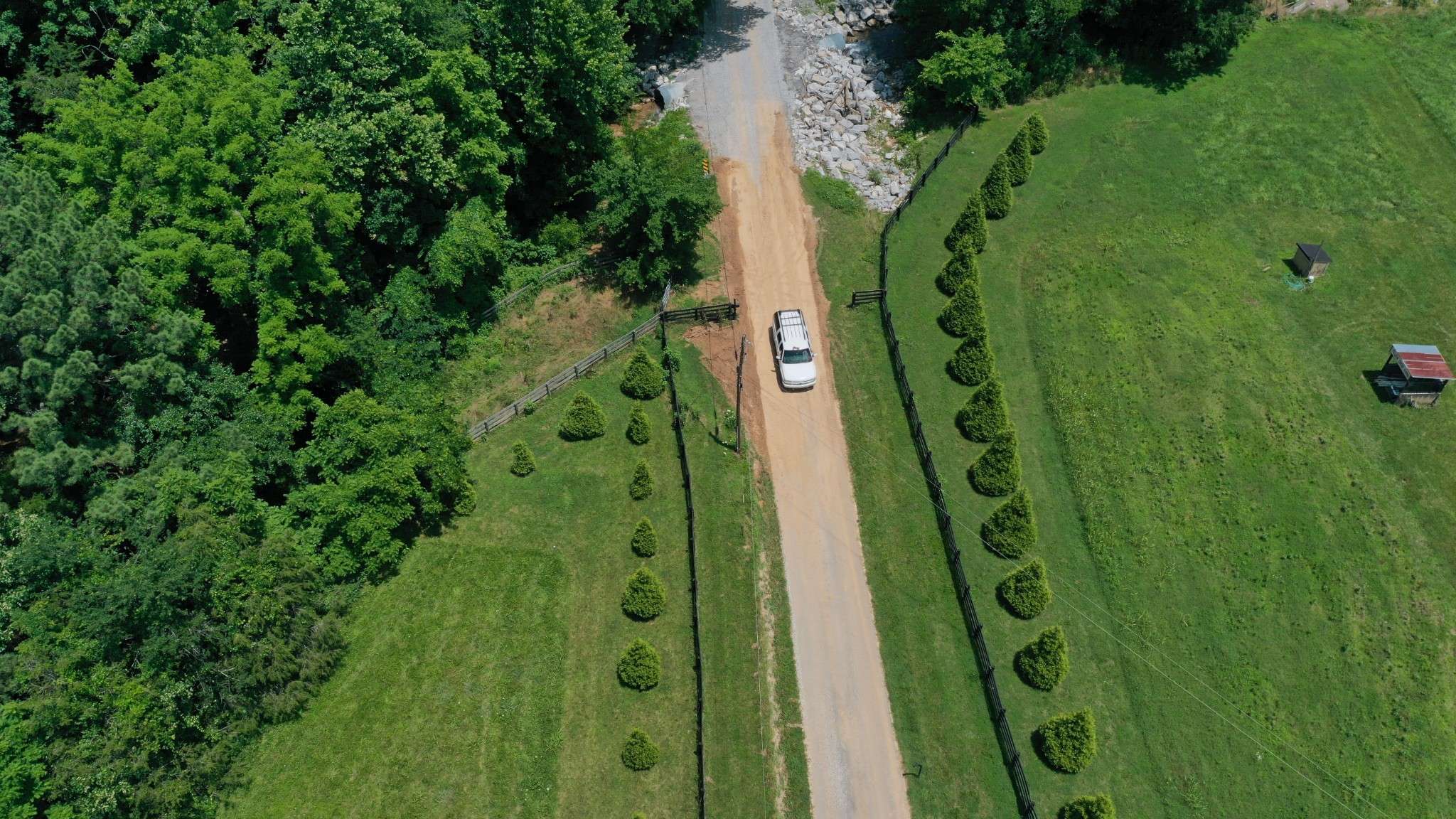 1092 Shoulder Strap Branch Rd, Vanleer, TN 37181