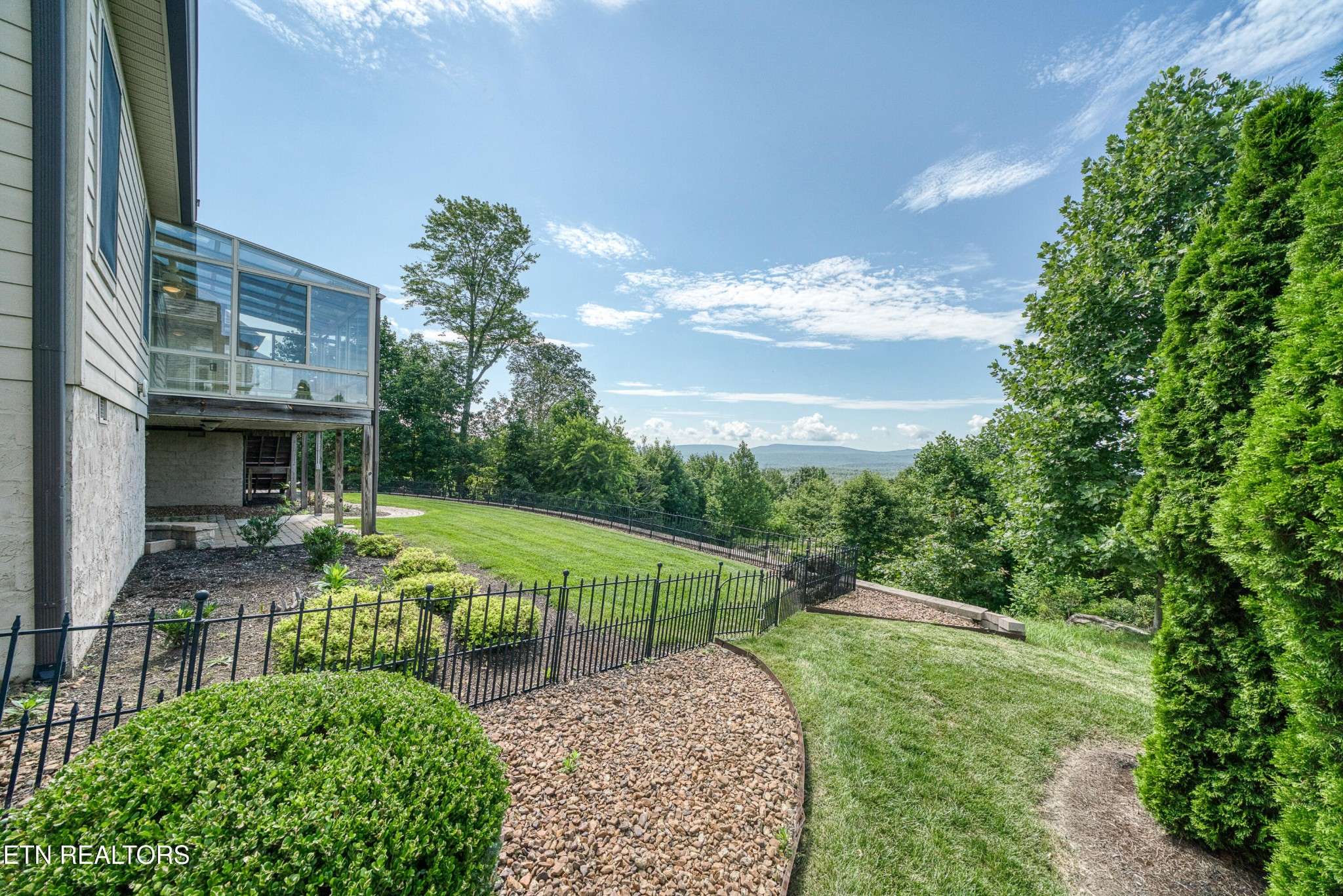 40 Bluff View Terrace, Crossville, TN 38558