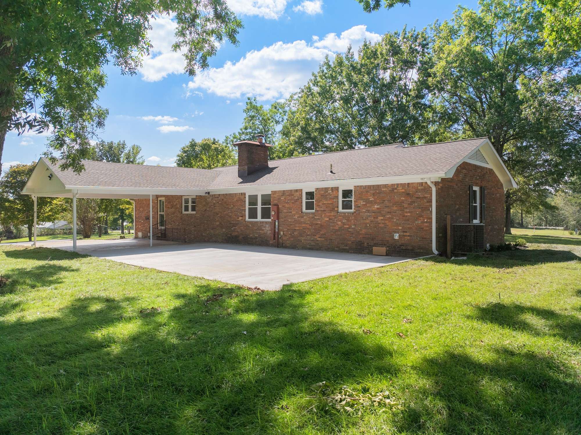 6920 Highway 192, Holladay, TN 38341