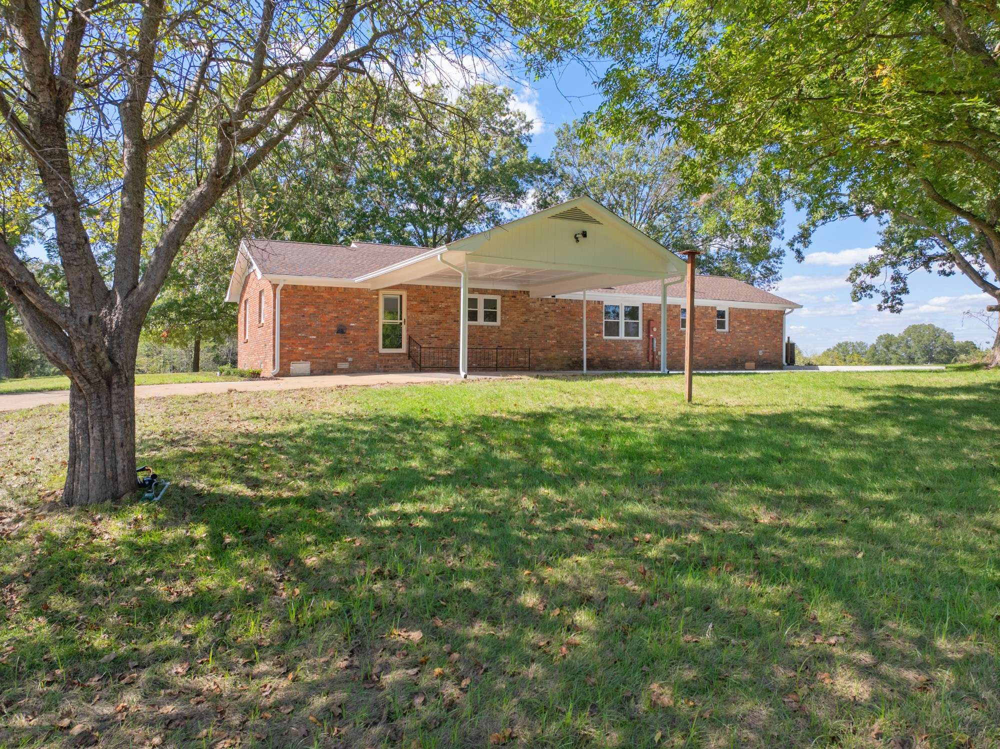 6920 Highway 192, Holladay, TN 38341