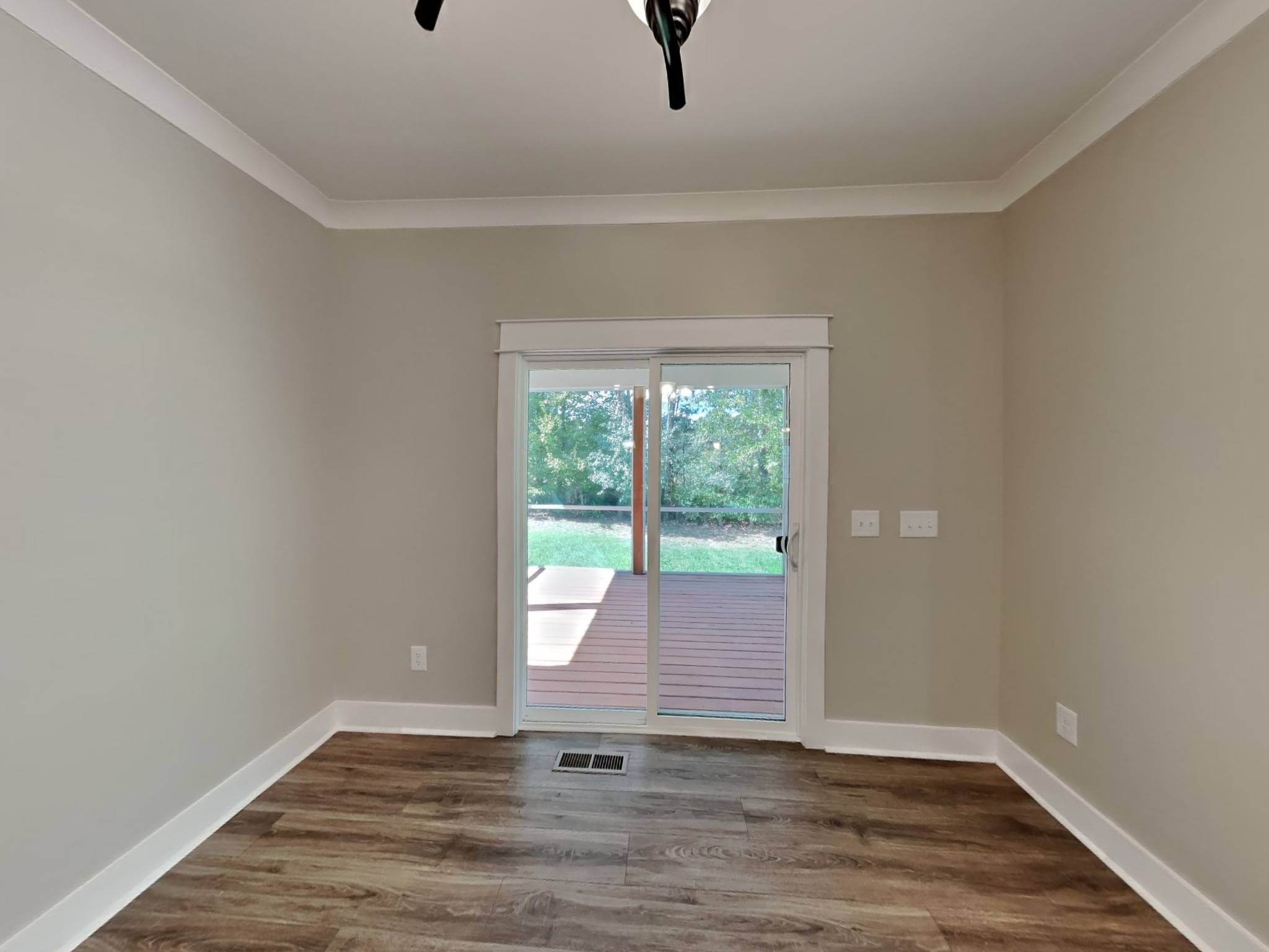 1406 Cotillion Dr, Murfreesboro, TN 37128
