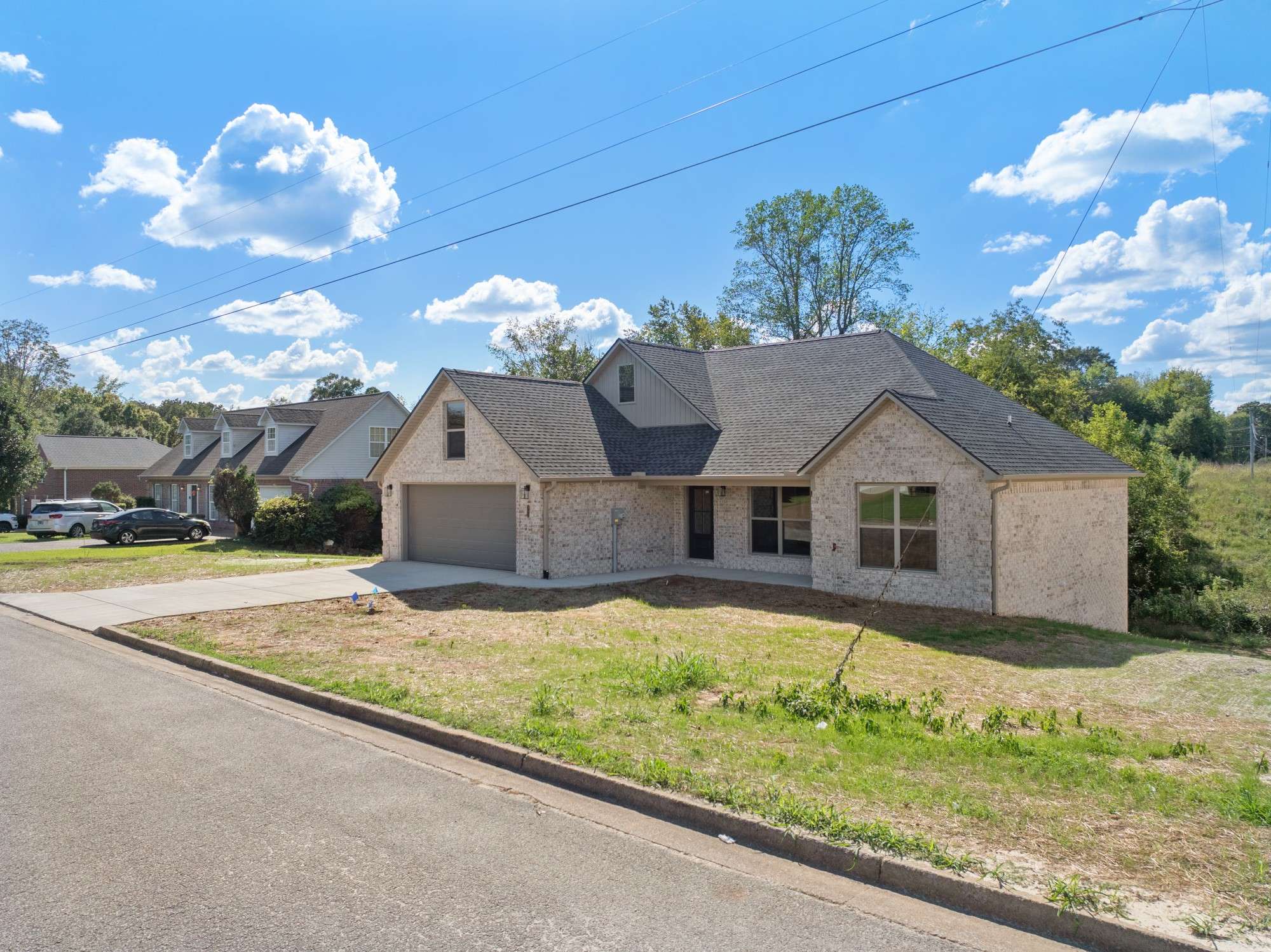 106 Derek Dr, Lexington, TN 38351