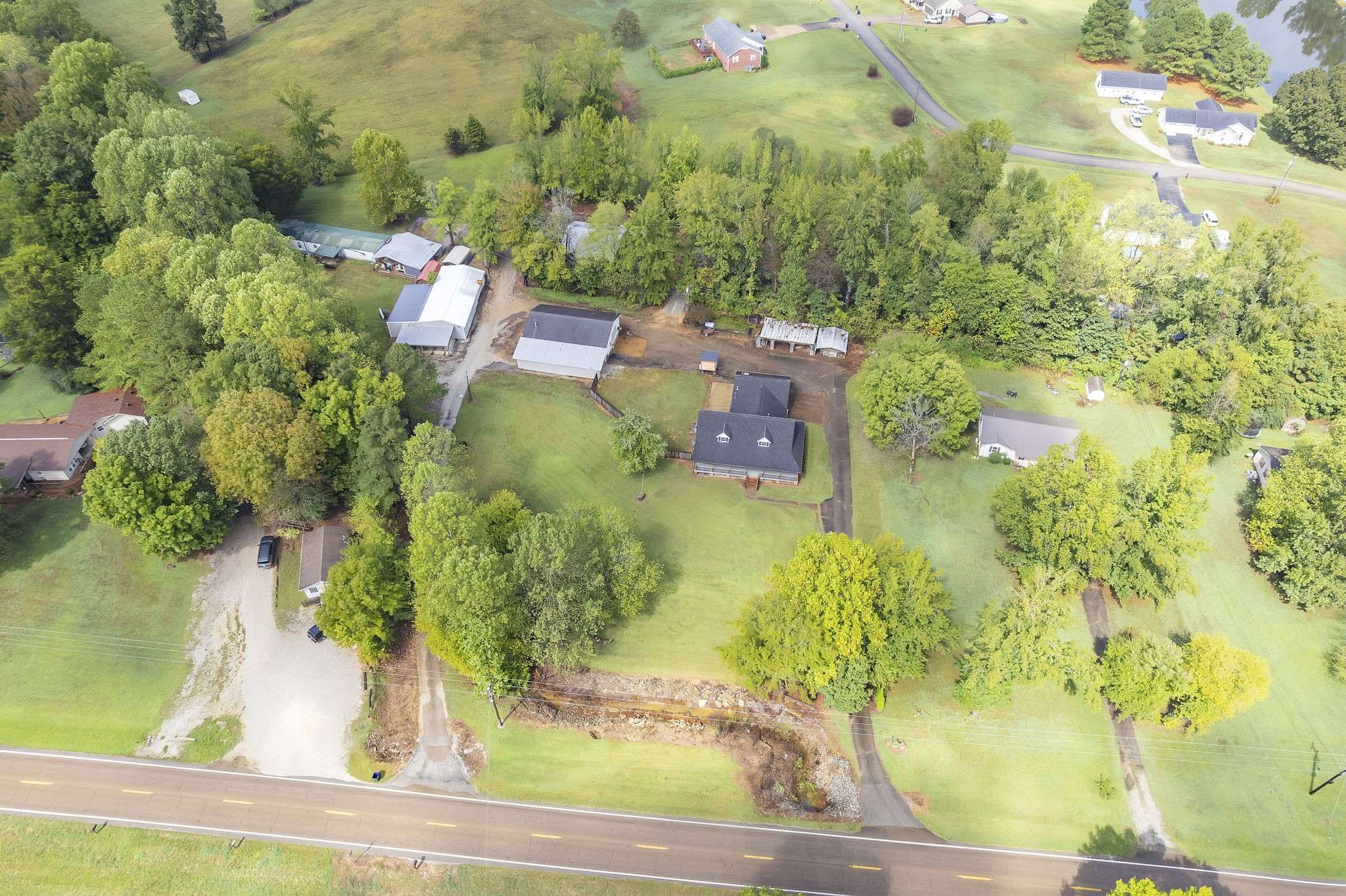9475 Highway 100, Scotts Hill, TN 38374