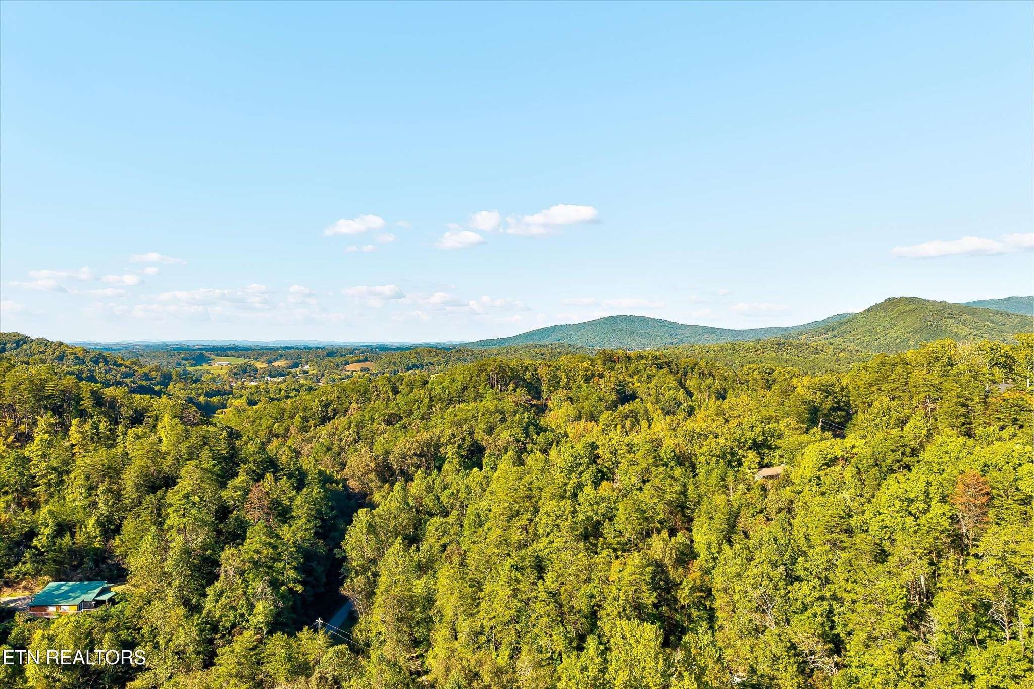 2462 Dogwood Loop Drive, Sevierville, TN 37876