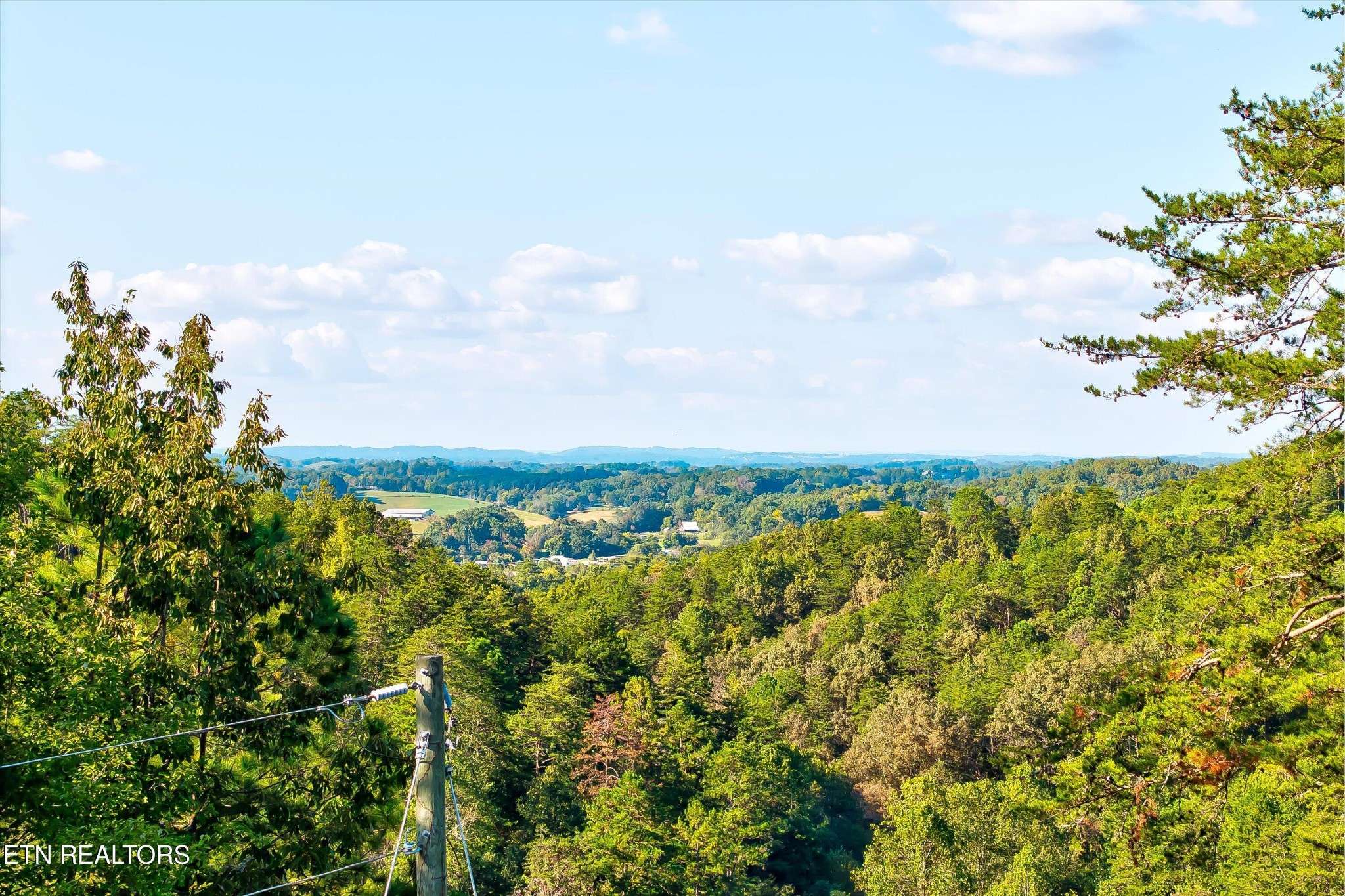 2462 Dogwood Loop Drive, Sevierville, TN 37876