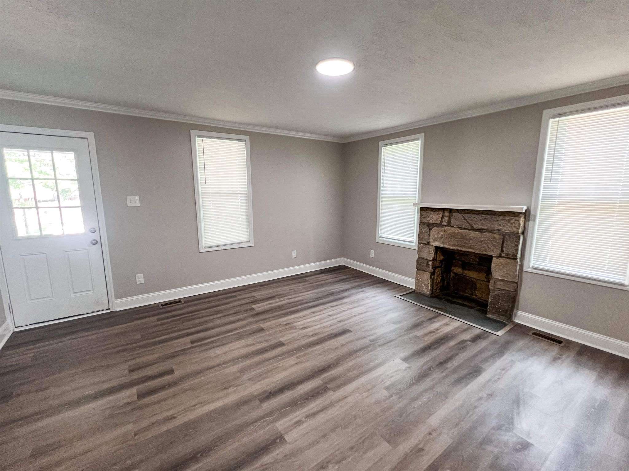 202 MORRIS ST, Waynesboro, TN 38485