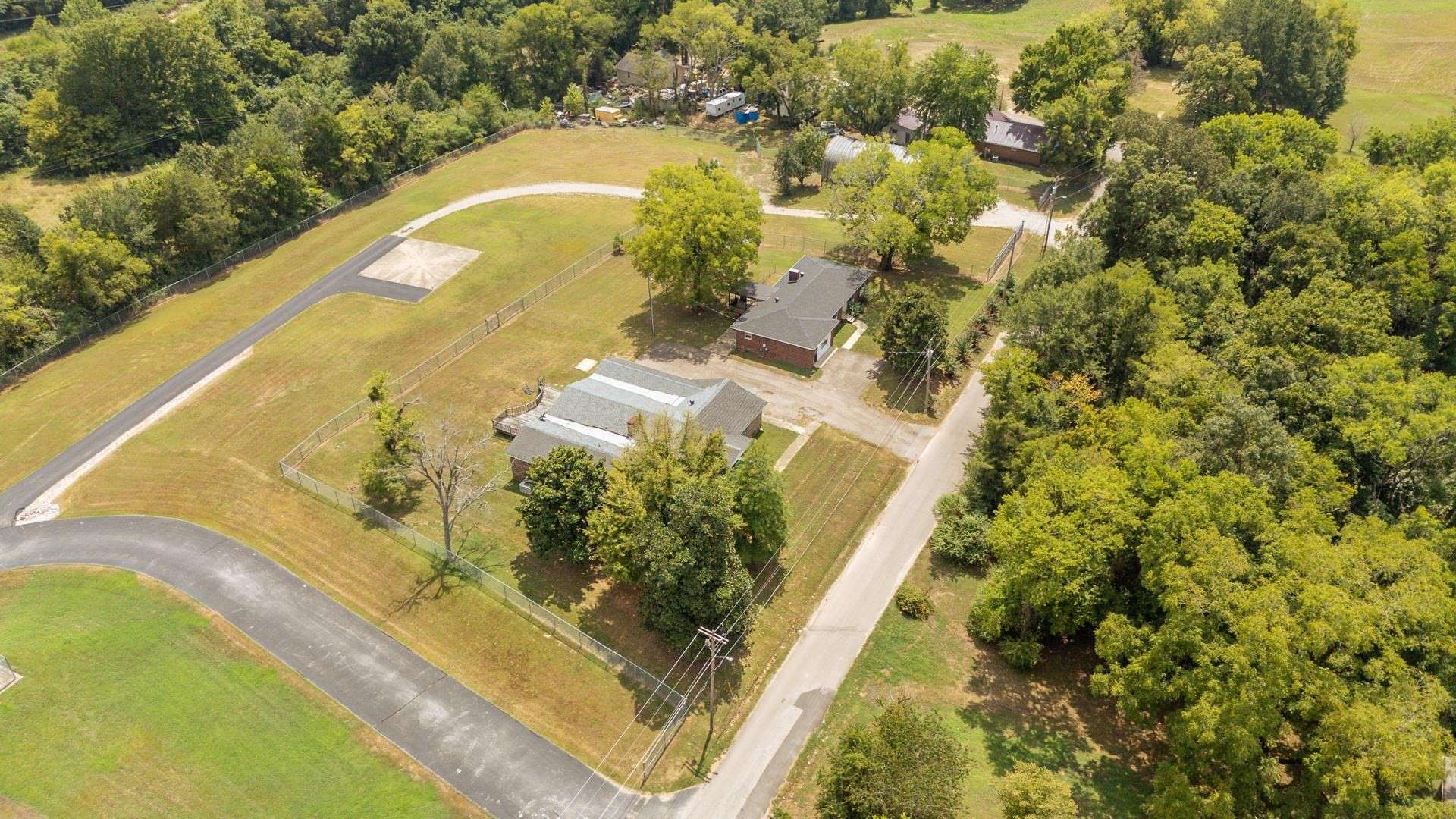 70 RIVERSIDE DR, Savannah, TN 38372