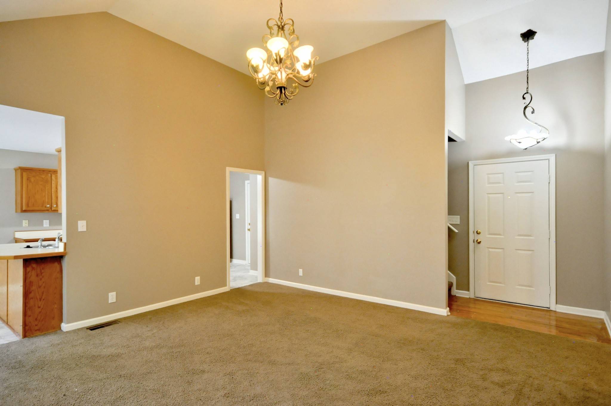 3291 S SENSENEY CIR, Clarksville, TN 37042