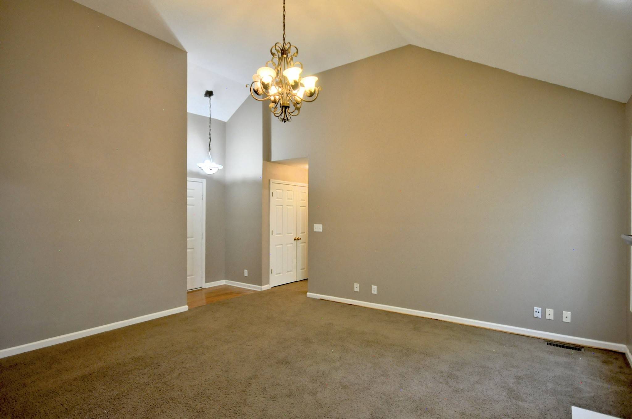 3291 S SENSENEY CIR, Clarksville, TN 37042