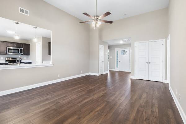 125 Ardell Dr, Clarksville, TN 37040