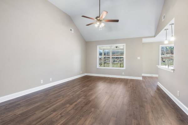 125 Ardell Dr, Clarksville, TN 37040