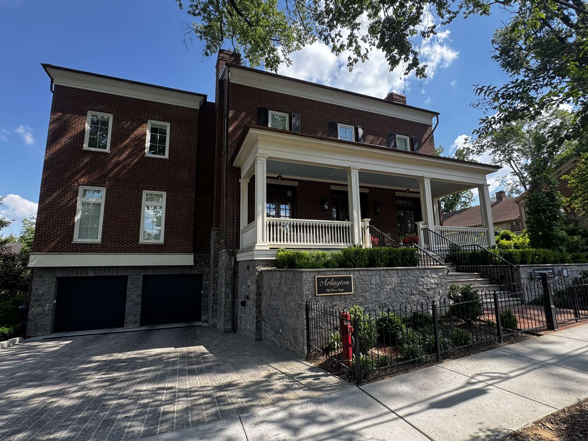 725 W Main St #101, Franklin, TN 37064