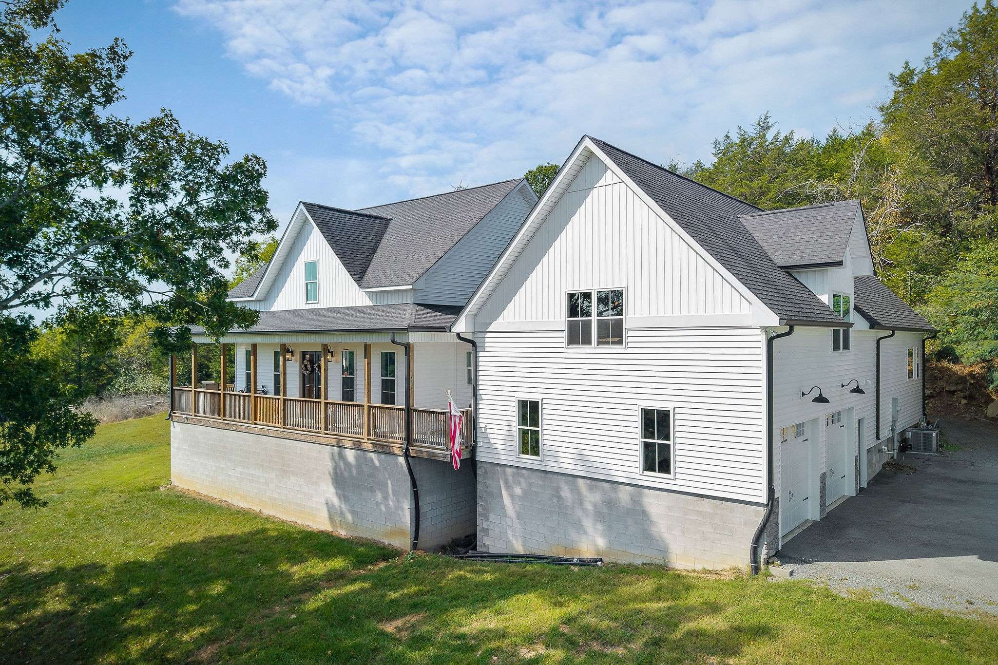 881 Eagle Mountain Rd, Granville, TN 38564
