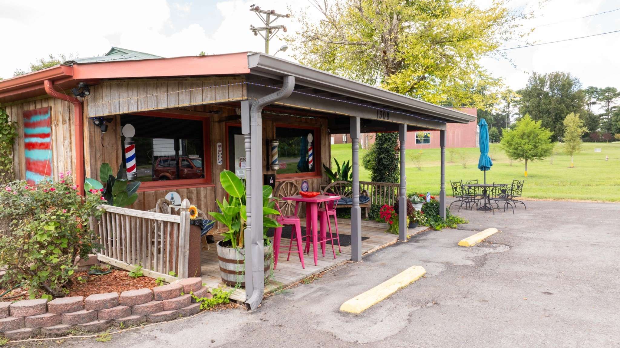 1308 Neelys Bend Rd, Madison, TN 37115